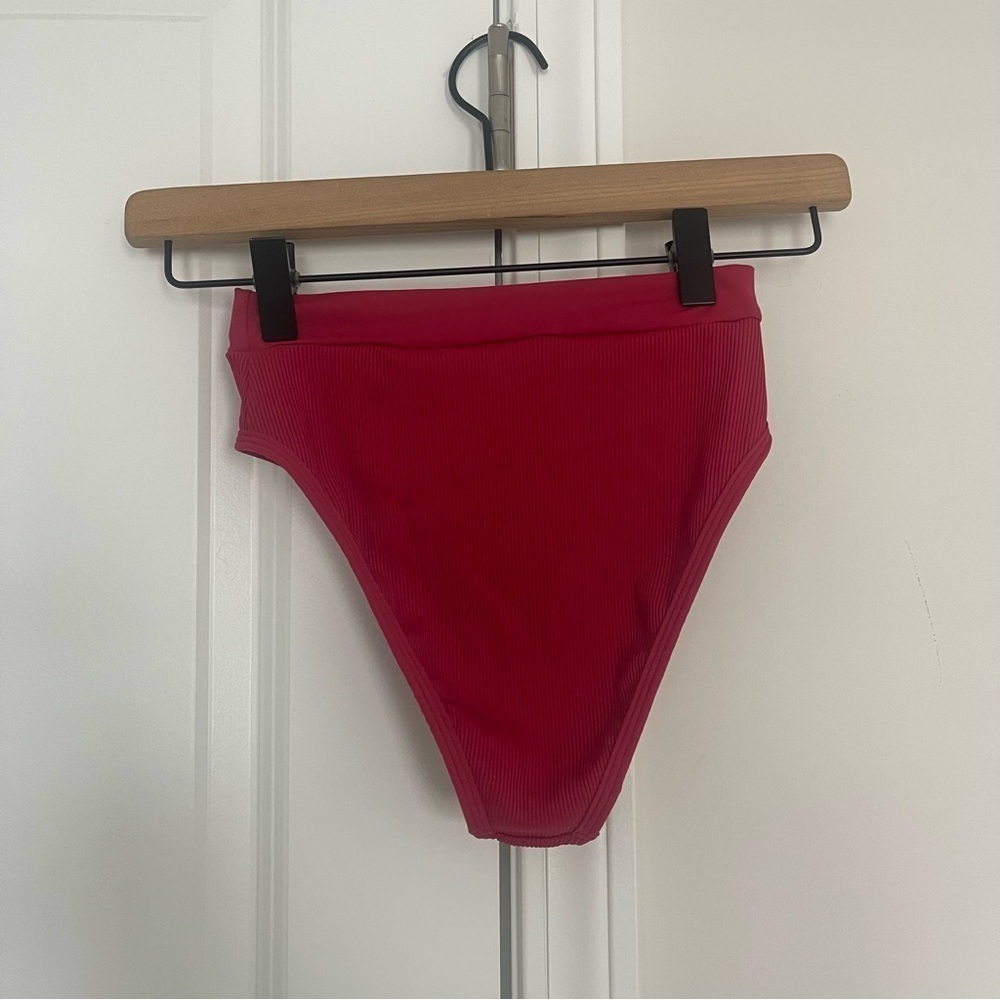 L*Space Ribbed Tara Bikini Set - Picture 8 of 9